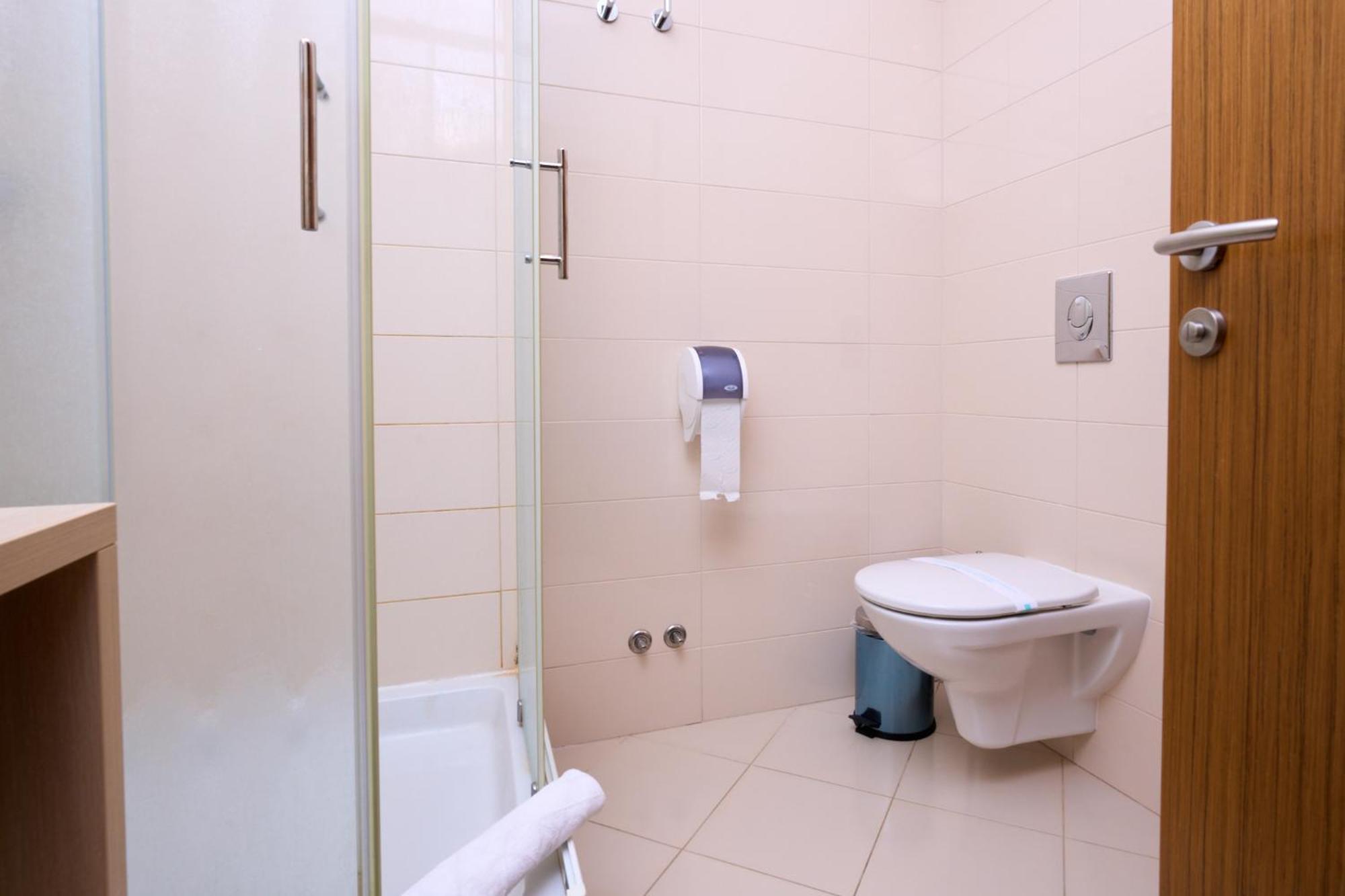Hotel Phoenix Velika Gorica Ruang foto
