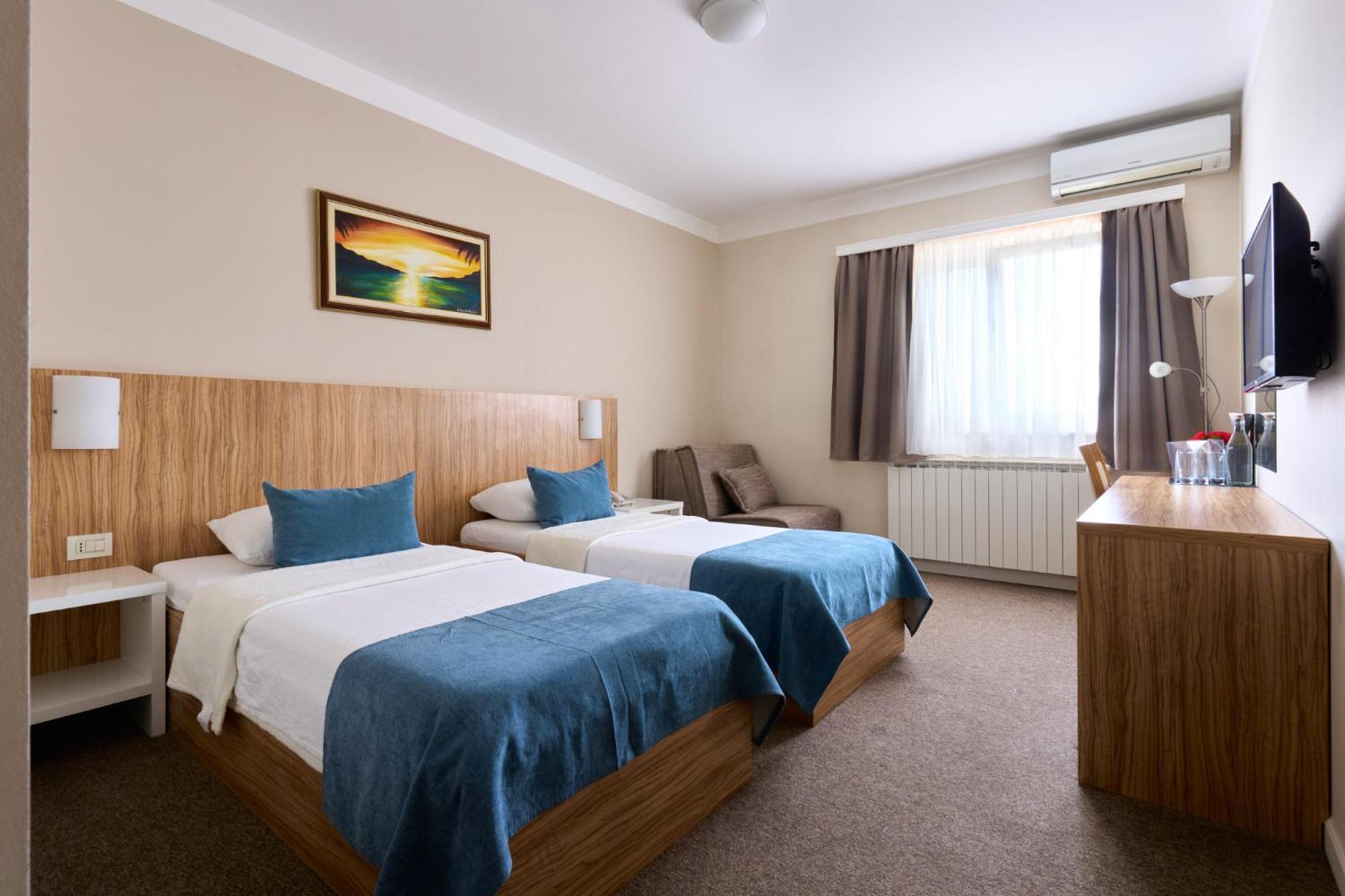 Hotel Phoenix Velika Gorica Ruang foto