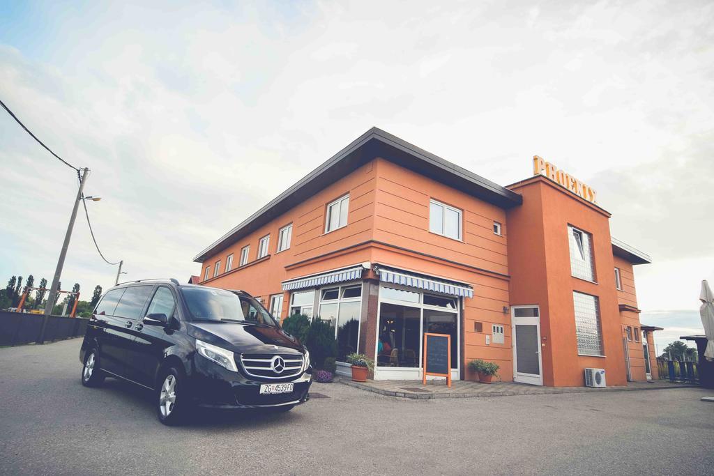 Hotel Phoenix Velika Gorica Bagian luar foto